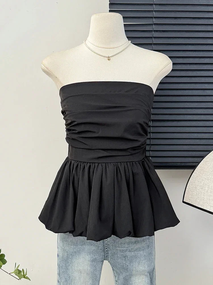 Women's elastic pleated puff strapless top.