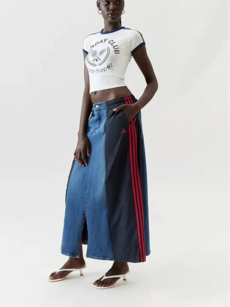 Women's "Sunday Club" two-tone letter graphic O-neck short-sleeved crop top.