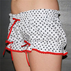 Women's charming Hotsweet printed shorts with lace.