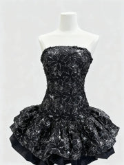 Embroidery StraplessPleated Flare Mini Dress