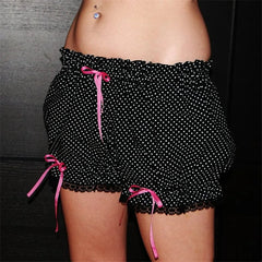 Women's charming Hotsweet printed shorts with lace.
