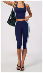 Two-Tone Contrast Seam Crop Top And Capri Leggings Set