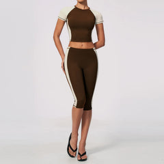Two-Tone Contrast Seam Crop Top And Capri Leggings Set