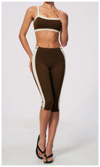 Two-Tone Contrast Seam Crop Top And Capri Leggings Set