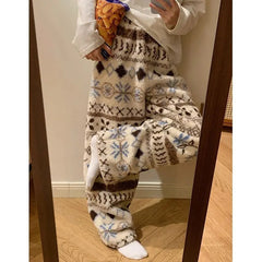 Geometric Winter Print Plush Sweatpants