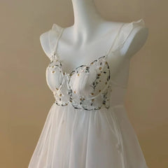 Embroidery Daisy Lace Embroidered Nightdress