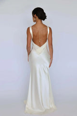 V-neck Satin Backless Pearl Chain Long Dress