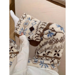 Geometric Winter Print Plush Sweatpants