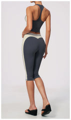 Two-Tone Contrast Seam Crop Top And Capri Leggings Set