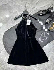 Black Velvet A-Line Embroidered Neck-Mounted Mini Dress