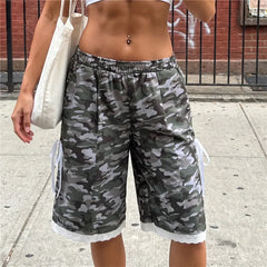 Elastic Waist Knee Length Plaid Camo Print Lace Trim Bermuda Capri Shorts
