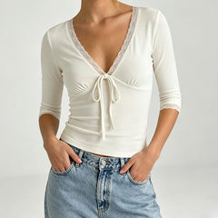 Lace Trim V‑Neck 3/4 Sleeve Crop Top