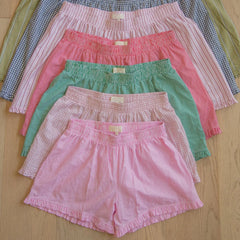 Women's elastic waist striped plaid print shorts.


